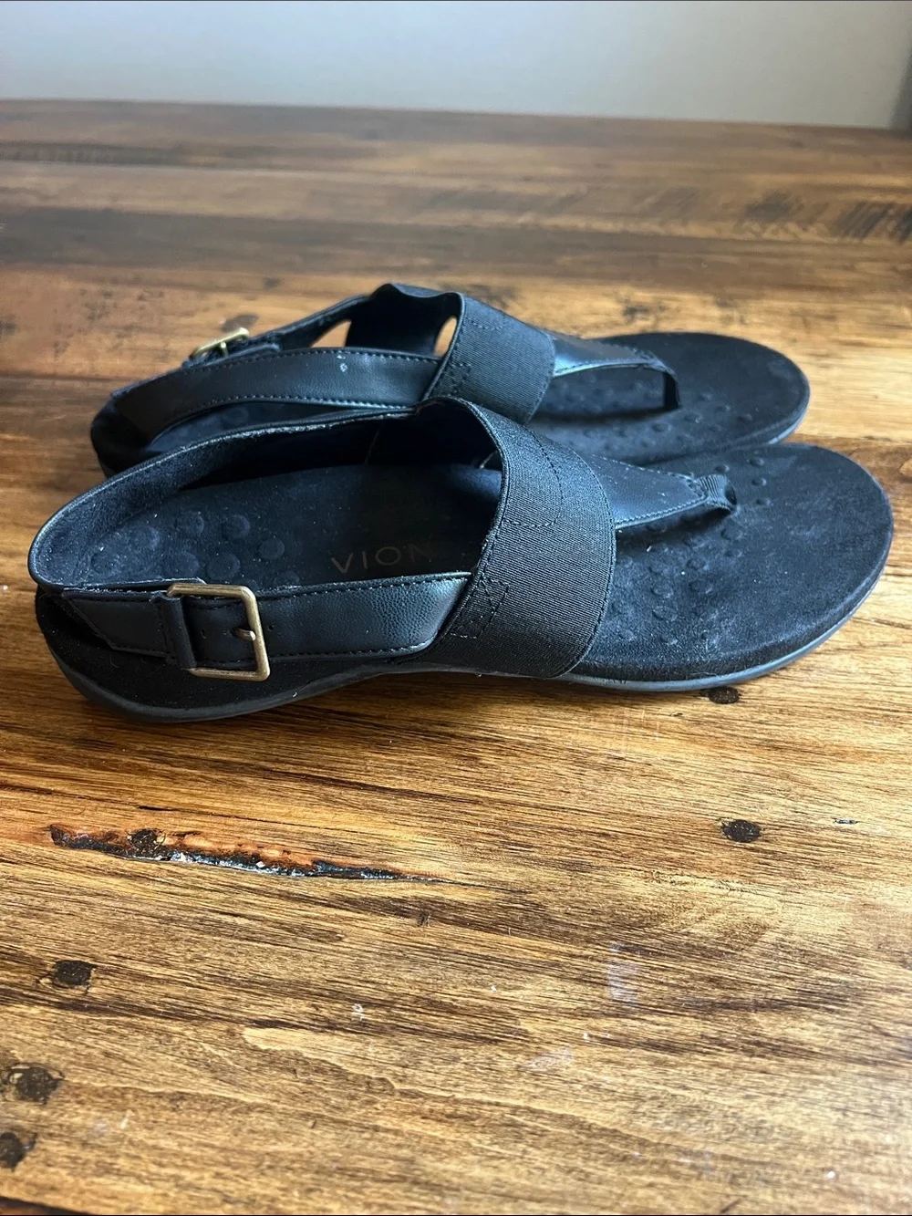 Vionic Sz 10 Adjustable T Strap Sandals Danita Black Confort